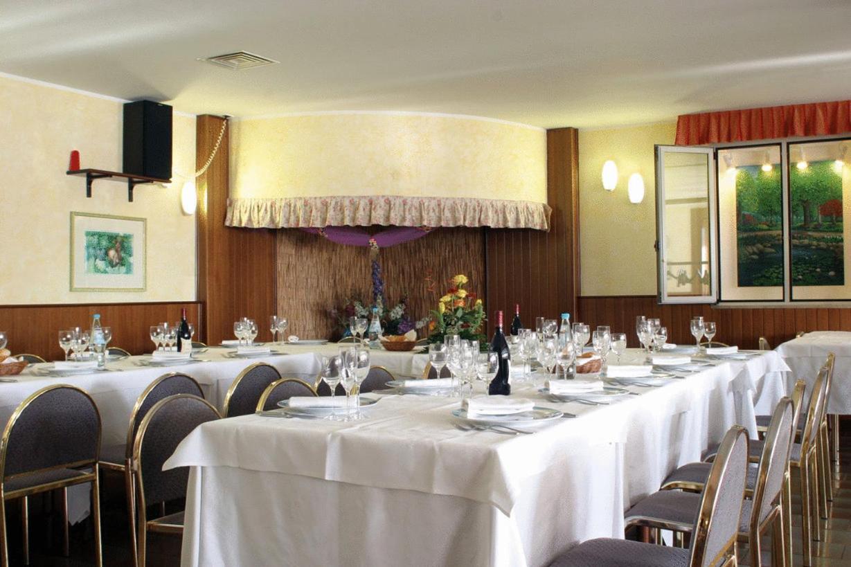 Hotel Willy Gemona del Friuli Eksteriør billede