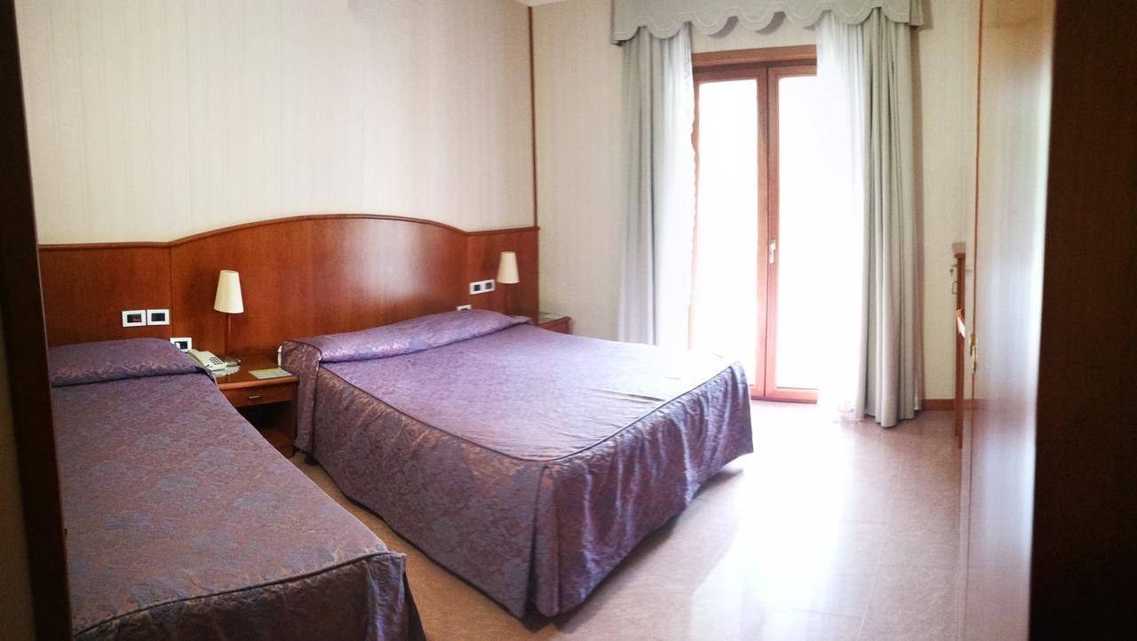Hotel Willy Gemona del Friuli Eksteriør billede