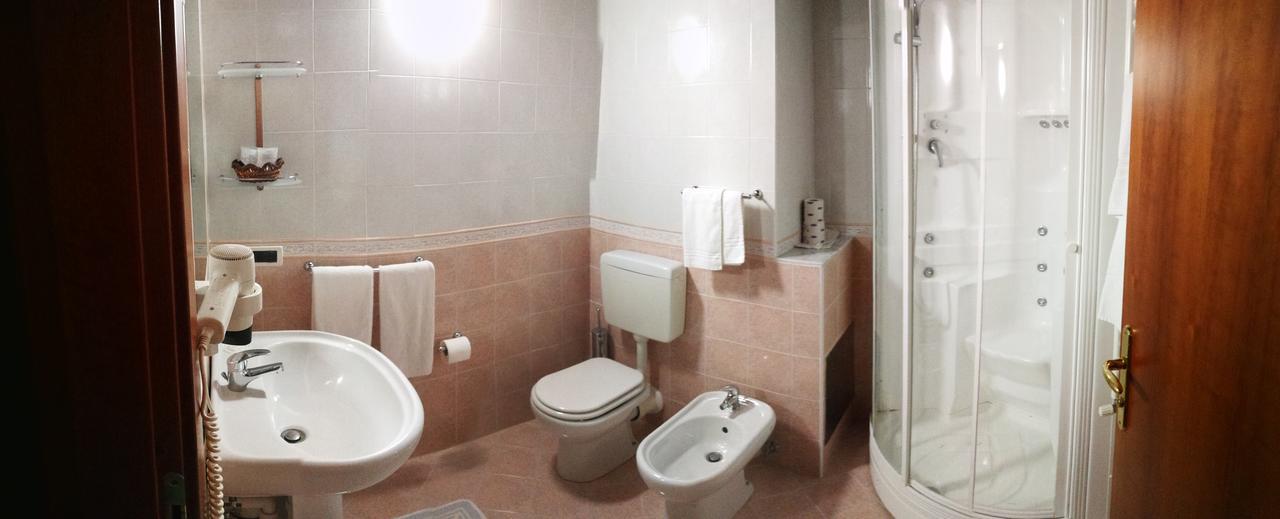 Hotel Willy Gemona del Friuli Eksteriør billede